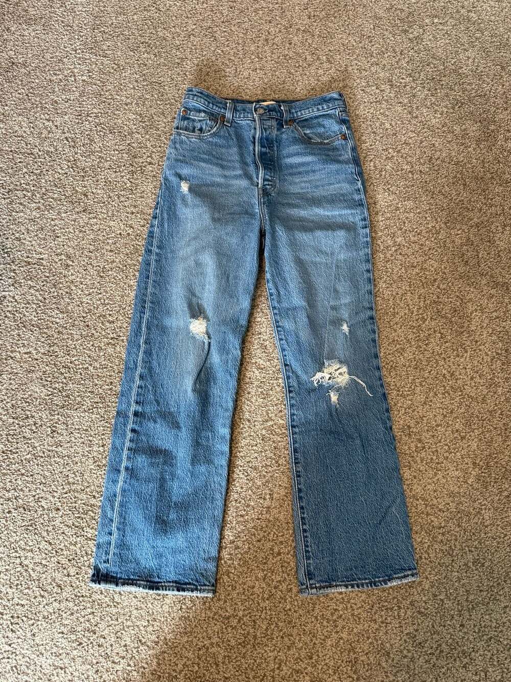 Levi's Premium Ribcage Straight Ankle Distressed Jeans Size 26